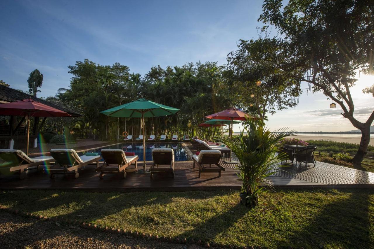 La Folie Lodge Champasak Exterior photo